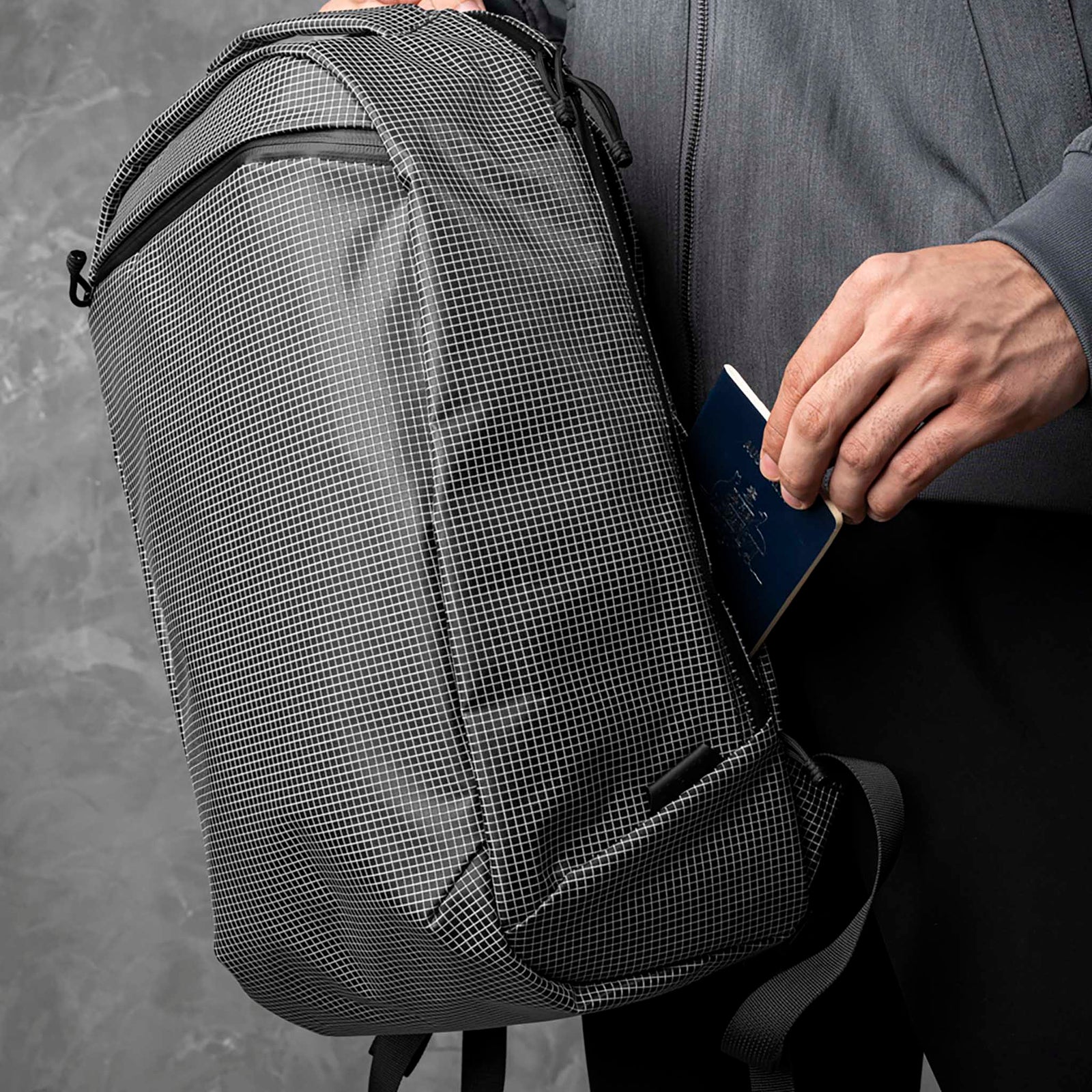 Momentum Backpack Alpaka AD011000232 Backpacks 22L / Axodyne Hybrid Grey
