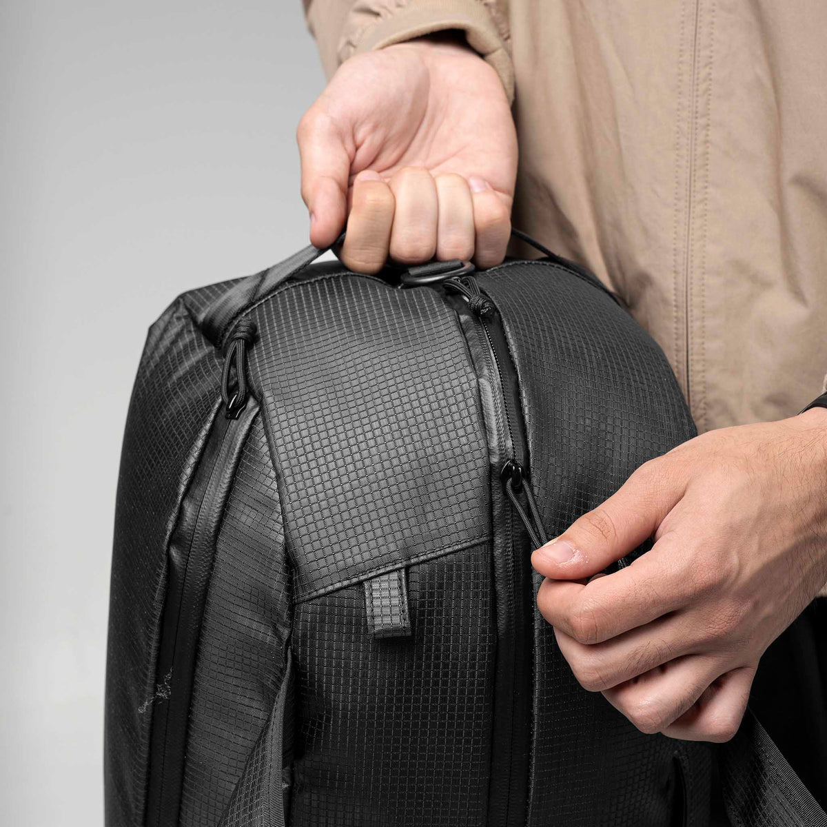 Momentum Duffle Alpaka AD010940132 Duffle Bags 35L / Axodyne Hybrid Black