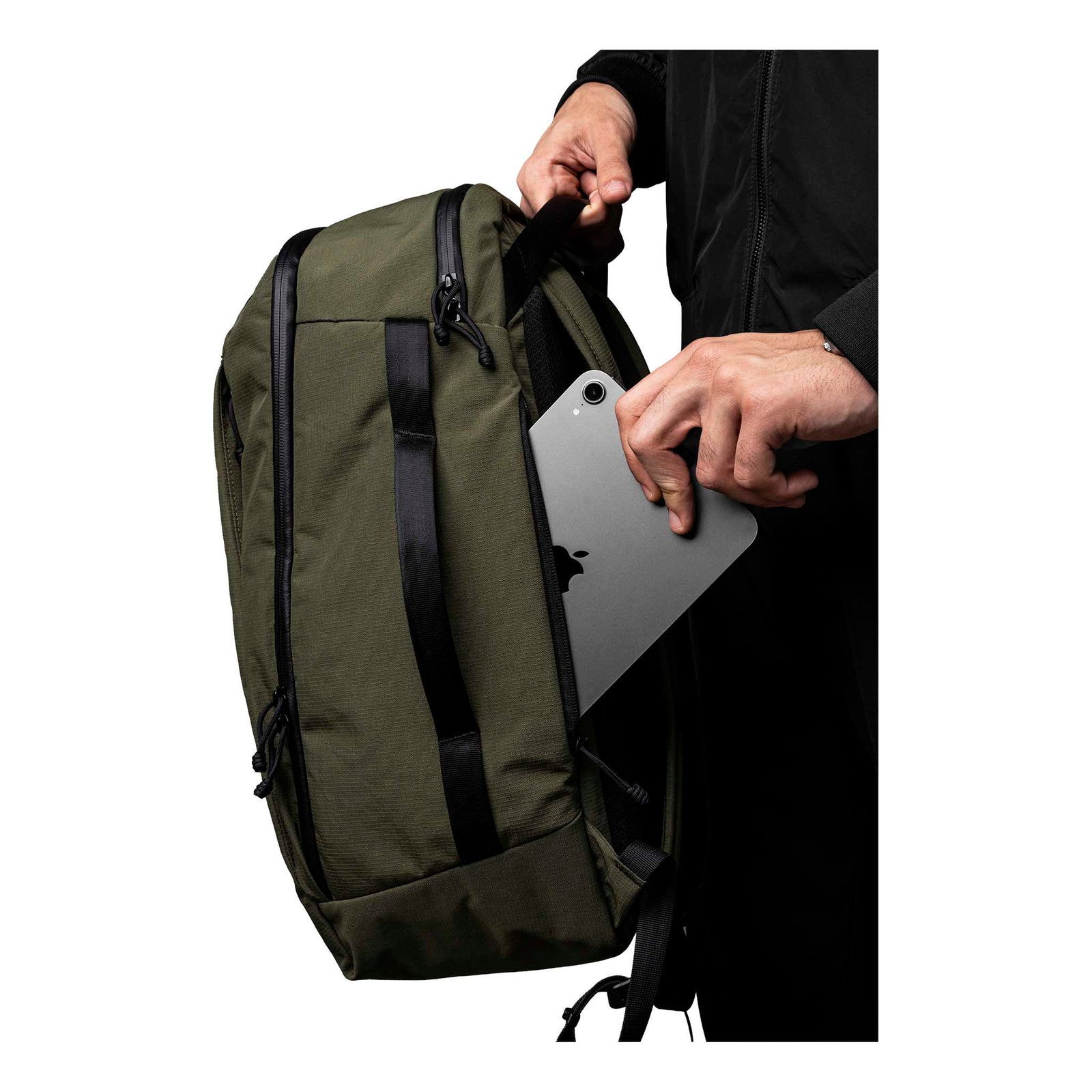 Traverse Backpack 30L Alpaka AA010860524 Backpacks 30L / Green | Axoflux 400D