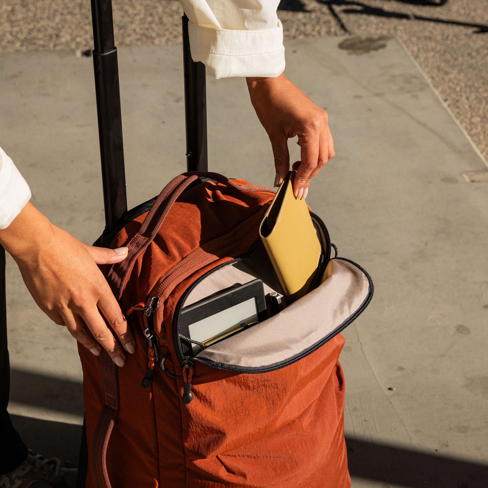 Lite Carry-On Bellroy LLCA-CLY-234 Suitcases & Luggage 38L / Clay