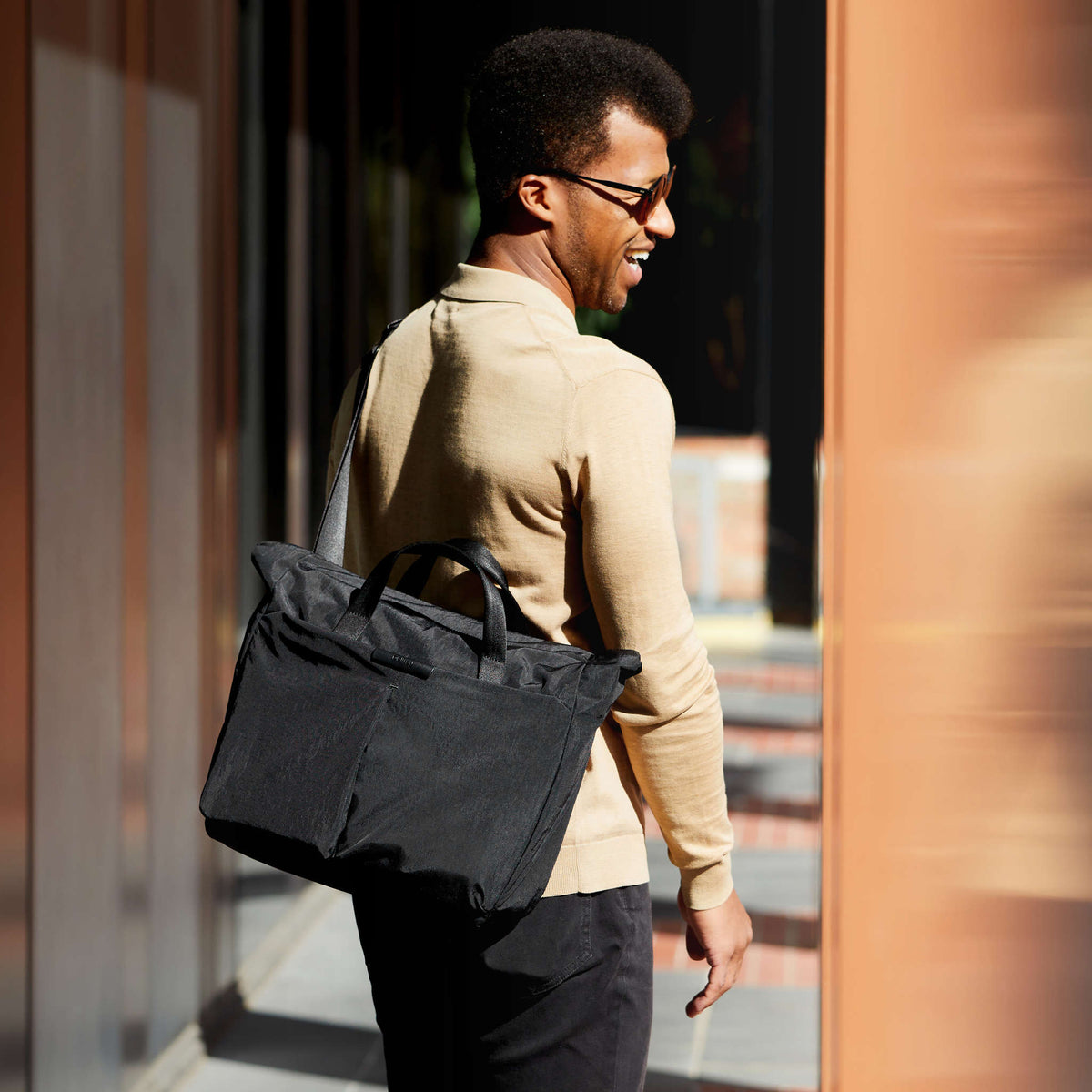 Tokyo Messenger Bag 14" Bellroy BTYA-RVN-213 Messenger Bags 14L / Raven