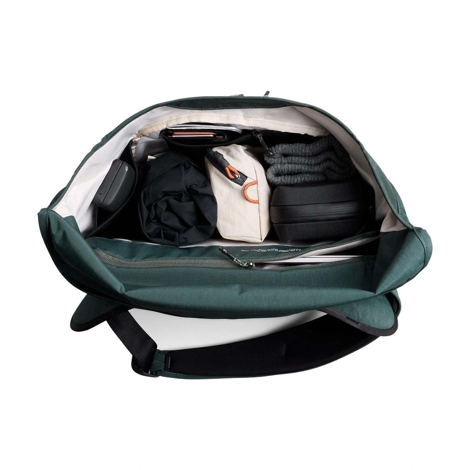 Venture Messenger 16" Bellroy BVYB-DON-213 Messenger Bags 16L / DeepOcean