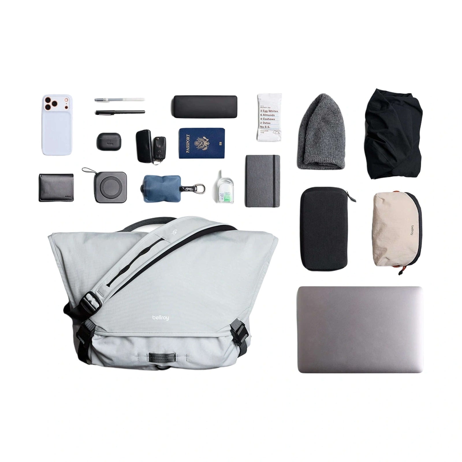 Venture Messenger 16" Bellroy BVYB-FOG-213 Messenger Bags 16L / Fog