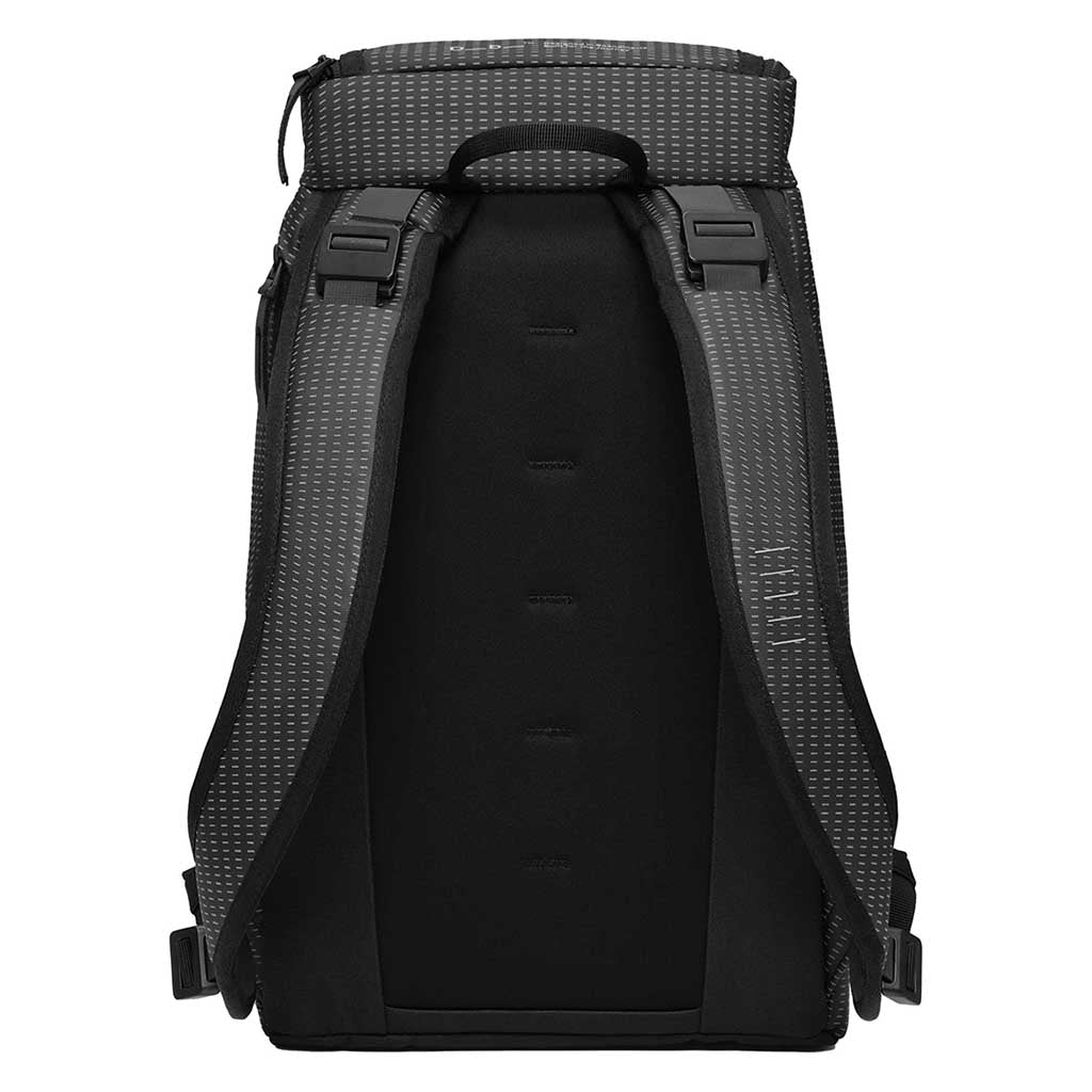 Hugger Backpack 20 Db Journey 1000174009701 Backpacks 20L / Reflective Black