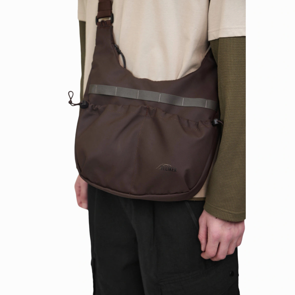 Bain Sling Bag