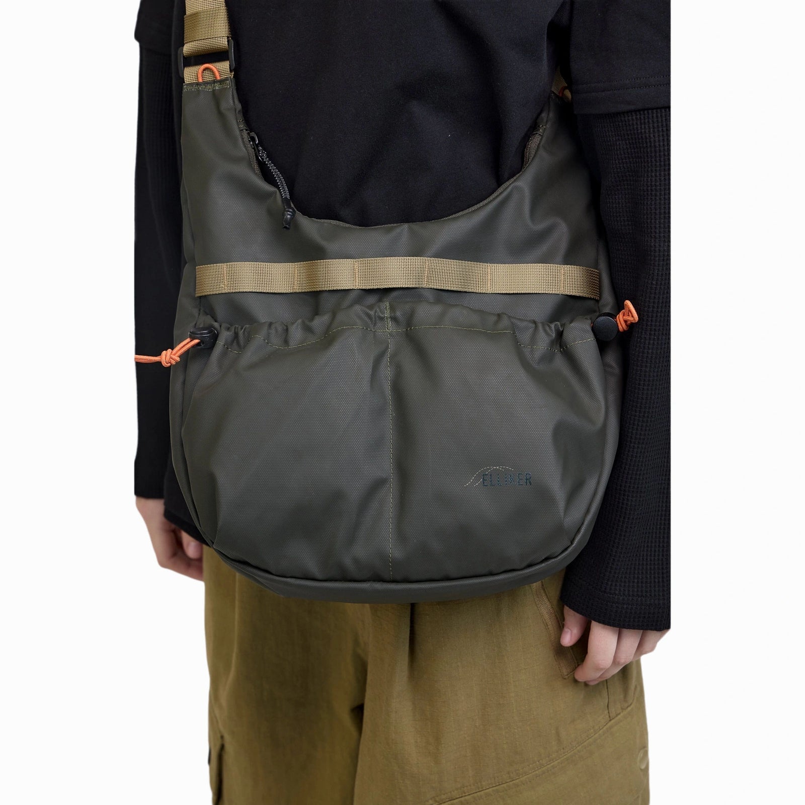 Bain Sling Bag