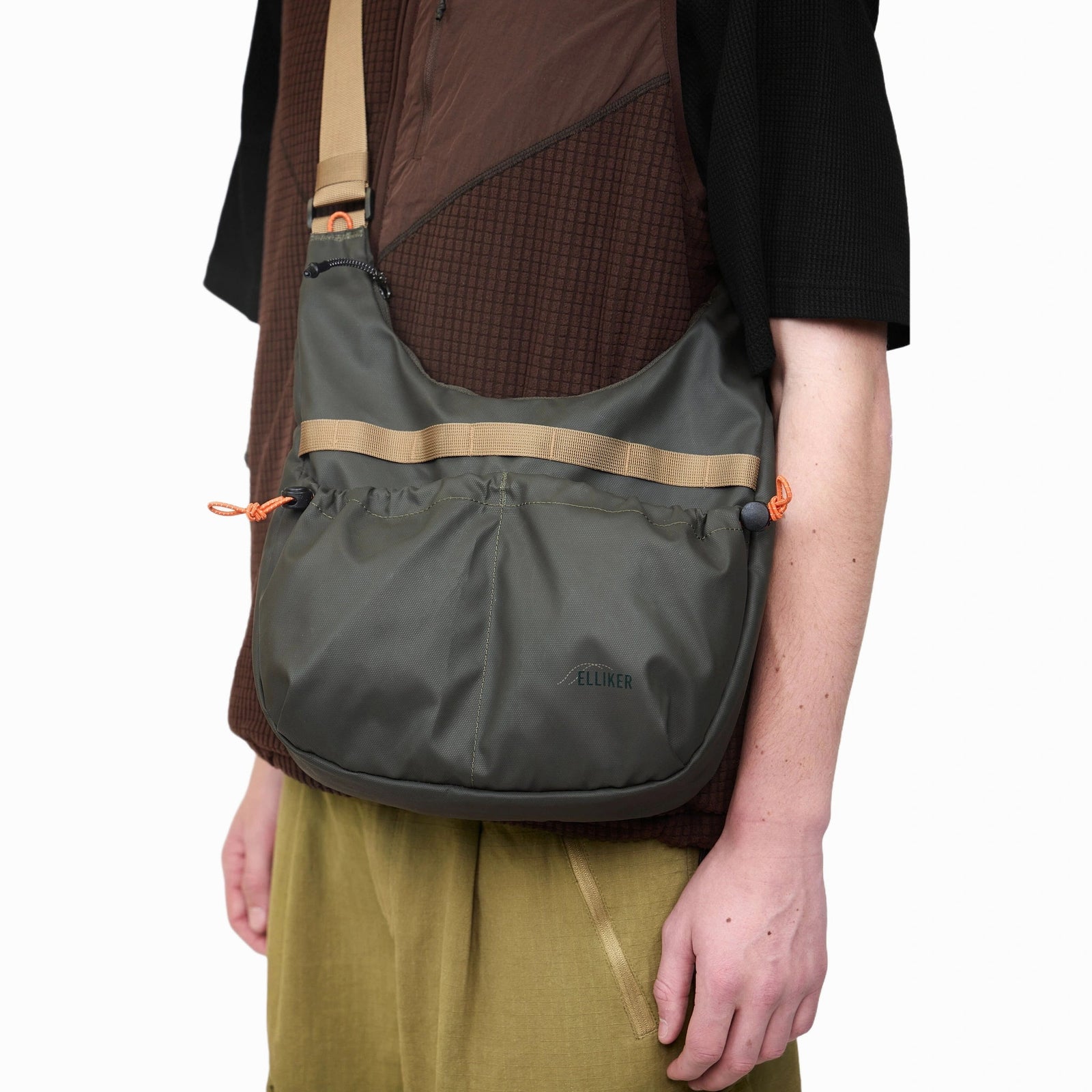 Bain Sling Bag