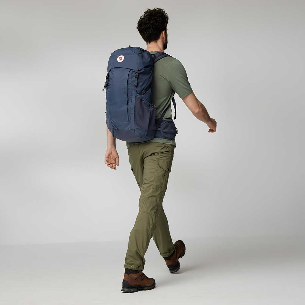Abisko Hike 35 S/M Fjällräven F27224-614 Backpacks 35L S/M / Patina Green