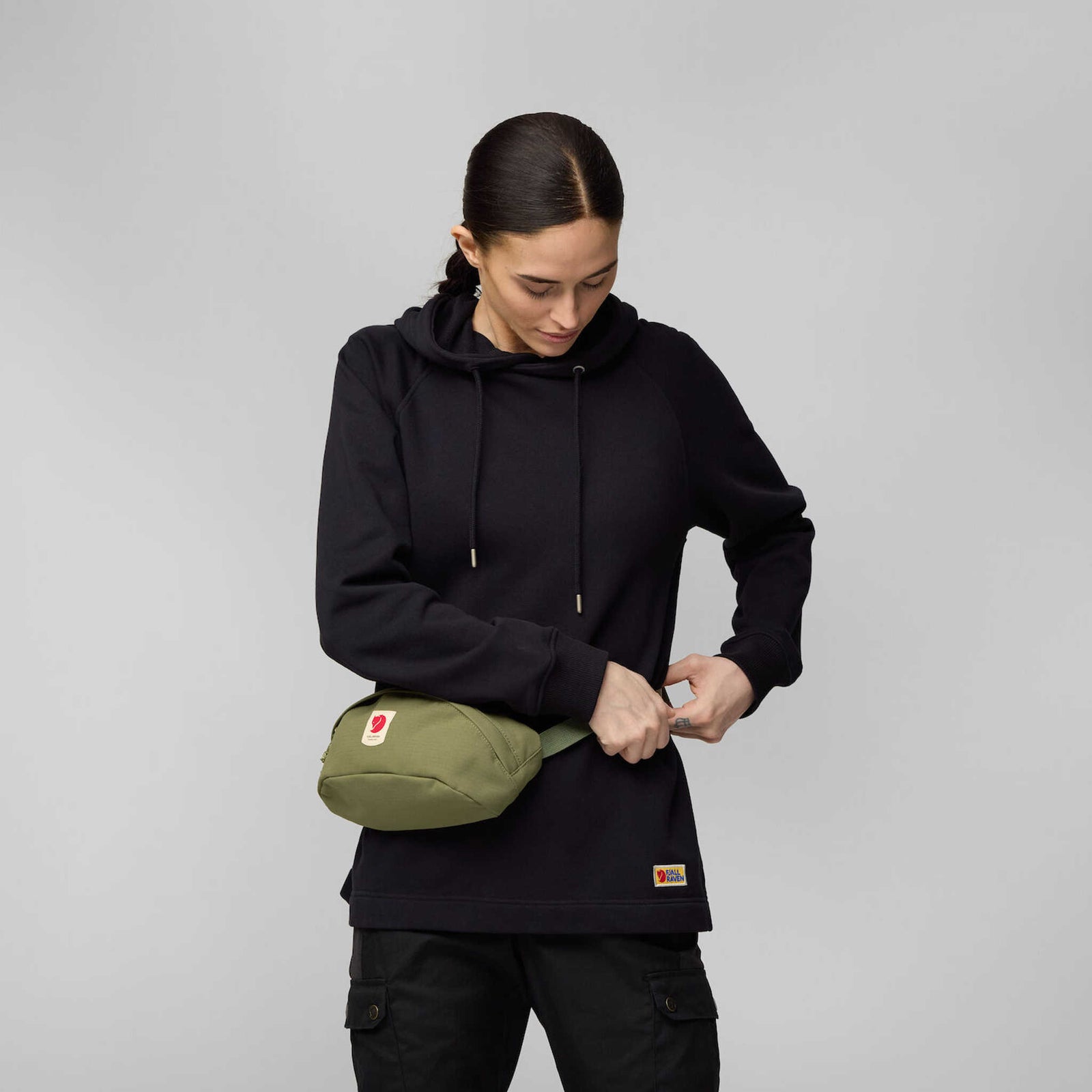 Ulvö Hip Pack Medium Fjällräven 23165-294 Bumbags 2L / Black Oak