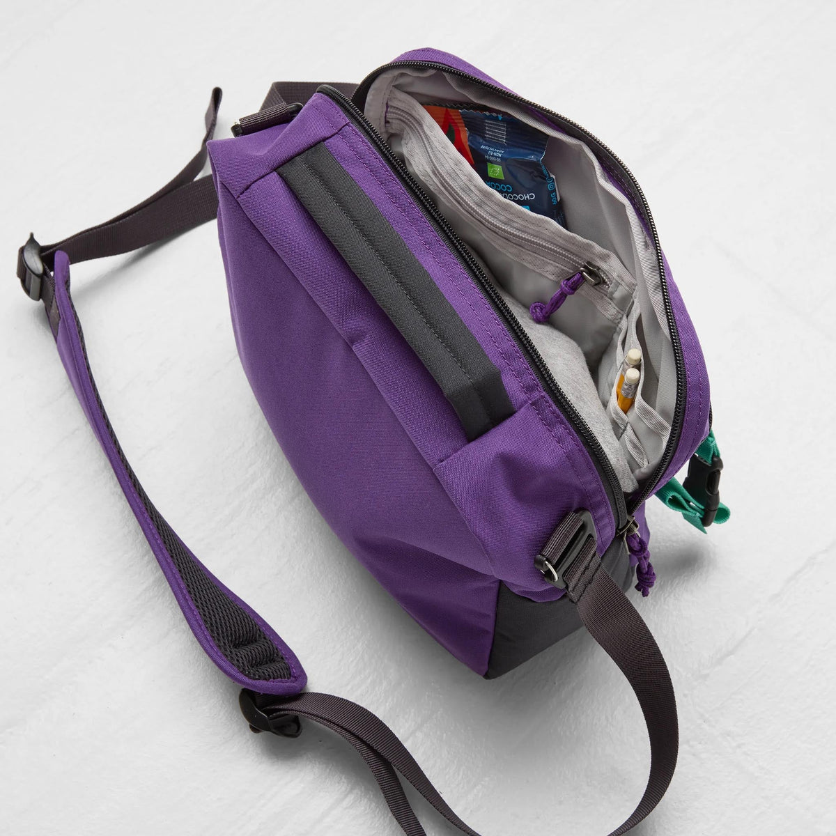 Vardag Shoulder Bag 6 Fjällräven F23200301-354-228 Crossbody Bags 6L / Poppy Pink/Khaki Dust