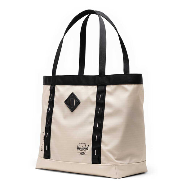 All Season Gear Tote 33L Herschel Supply Co. 11499-07076-OS Tote Bags 33L / Moonbeam/Black