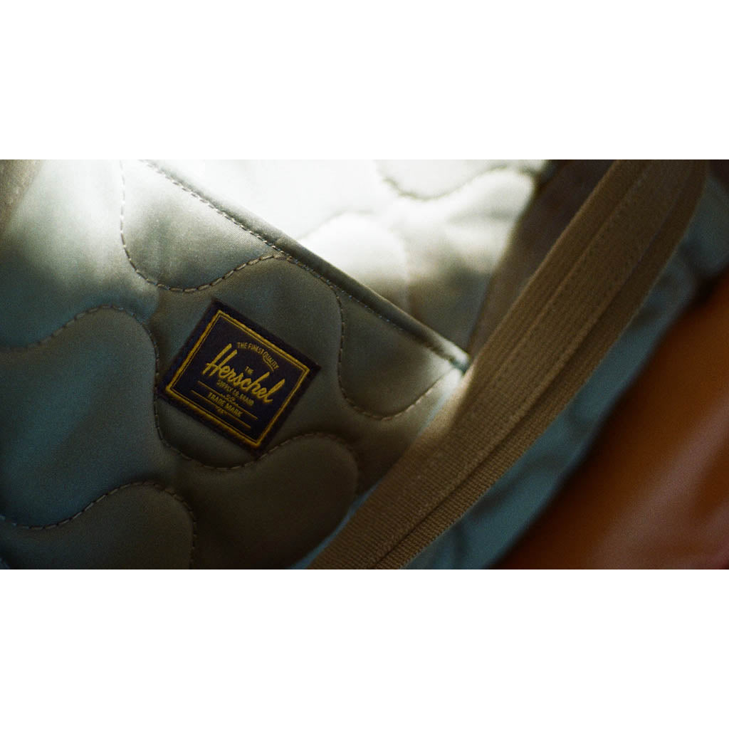 Herschel Heritage Quilted Tote Herschel Supply Co. 11717-01827-OS Tote Bags 24.5L / Beetle
