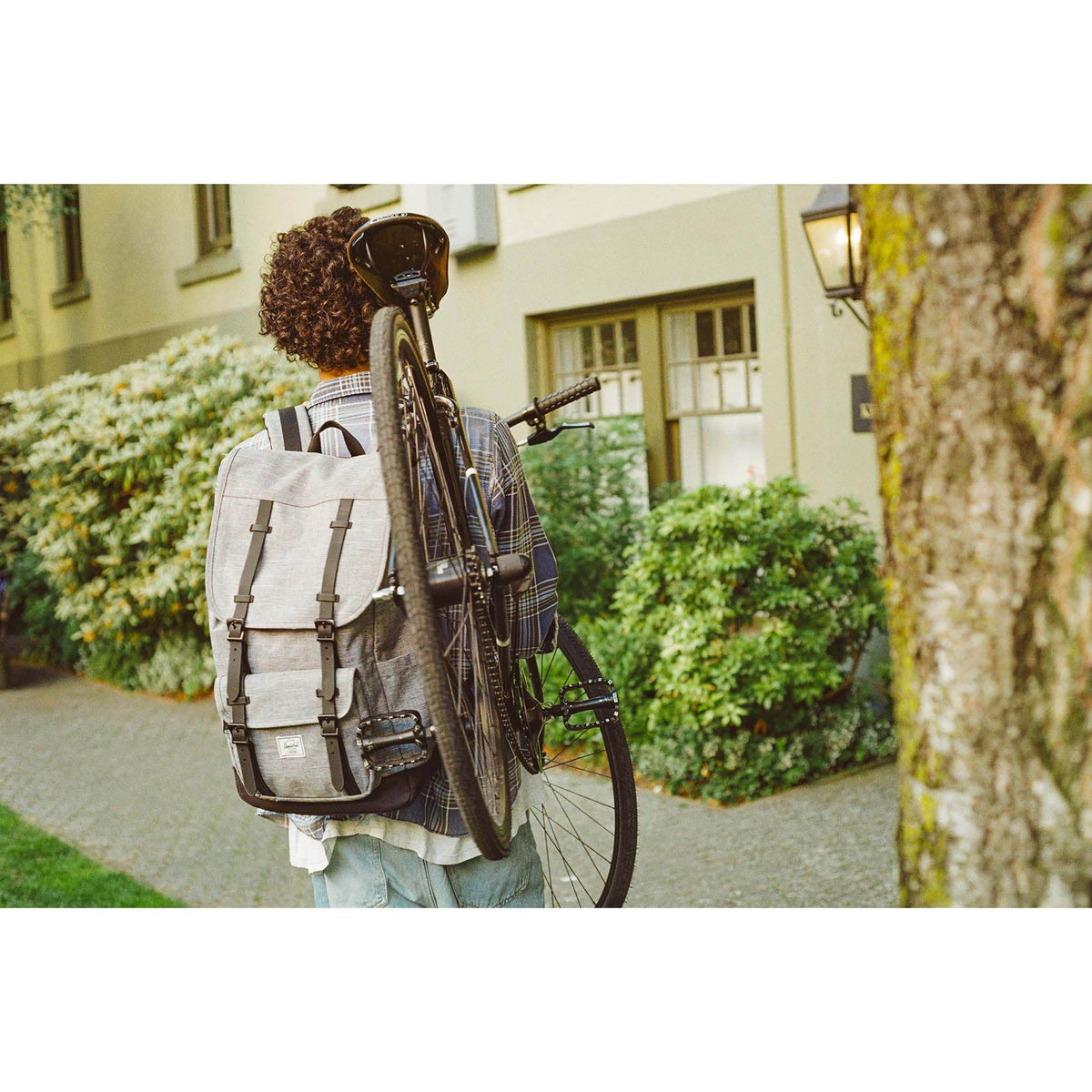 Herschel Little America Backpack Herschel Supply Co. 11390-00919-OS Backpacks 30L / Raven Crosshatch