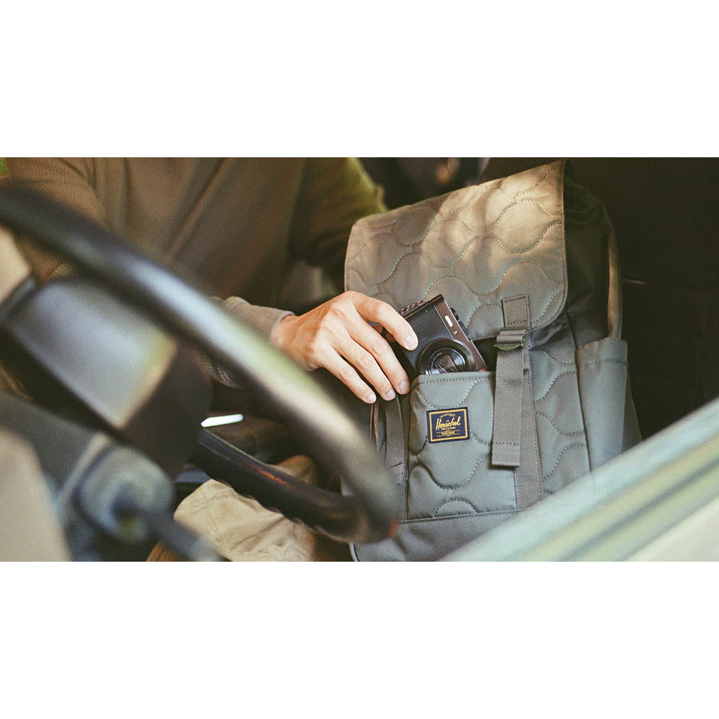 Herschel Retreat Backpack | Quilted Herschel Supply Co. 11685-00001-OS Backpacks 23L / Black