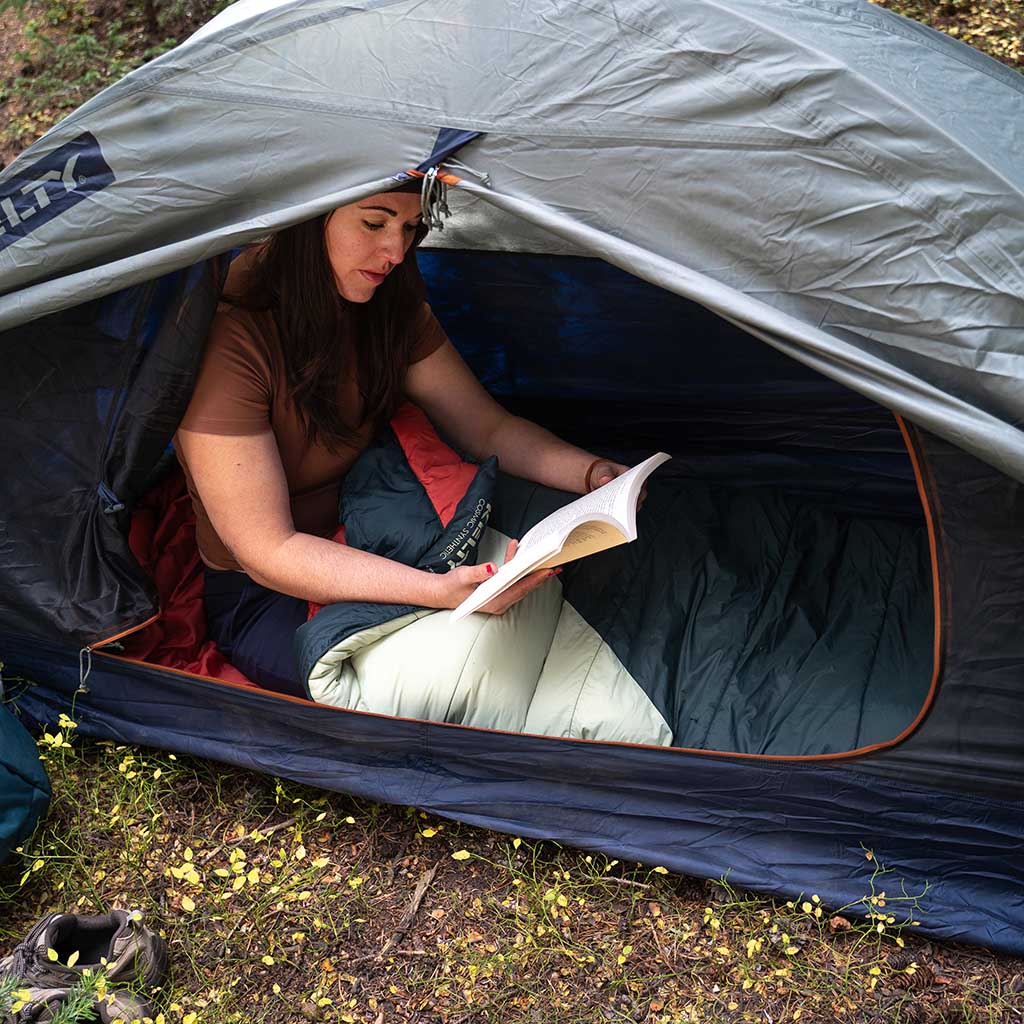 Cosmic Synthetic 20°F Sleeping Bag | Women's Kelty 35428725RR Sleeping Bags O/S / Green Gables/Laurel Green/Tandoori Spice