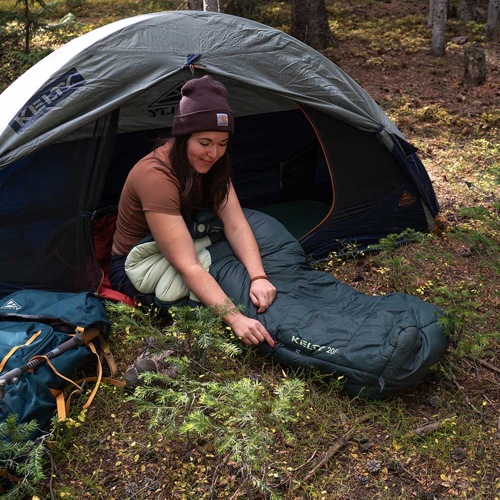 Cosmic Synthetic 20°F Sleeping Bag | Women's Kelty 35428725RR Sleeping Bags O/S / Green Gables/Laurel Green/Tandoori Spice