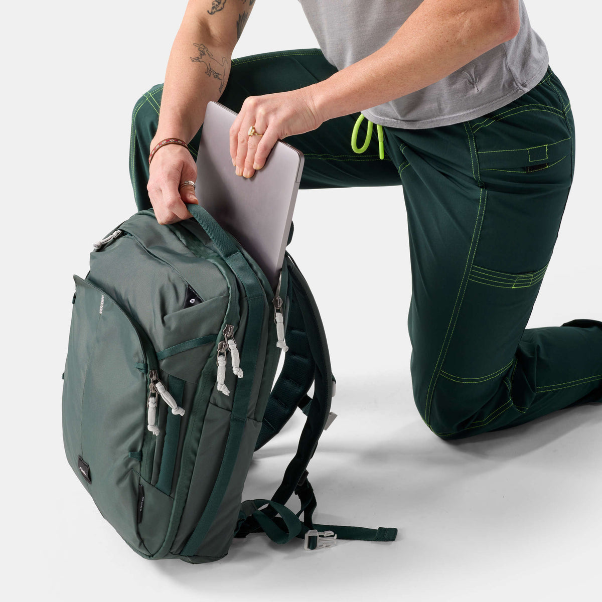 18L Personal Item Travel Pack Matador MATPITP18001GN Backpacks 18L / Juniper
