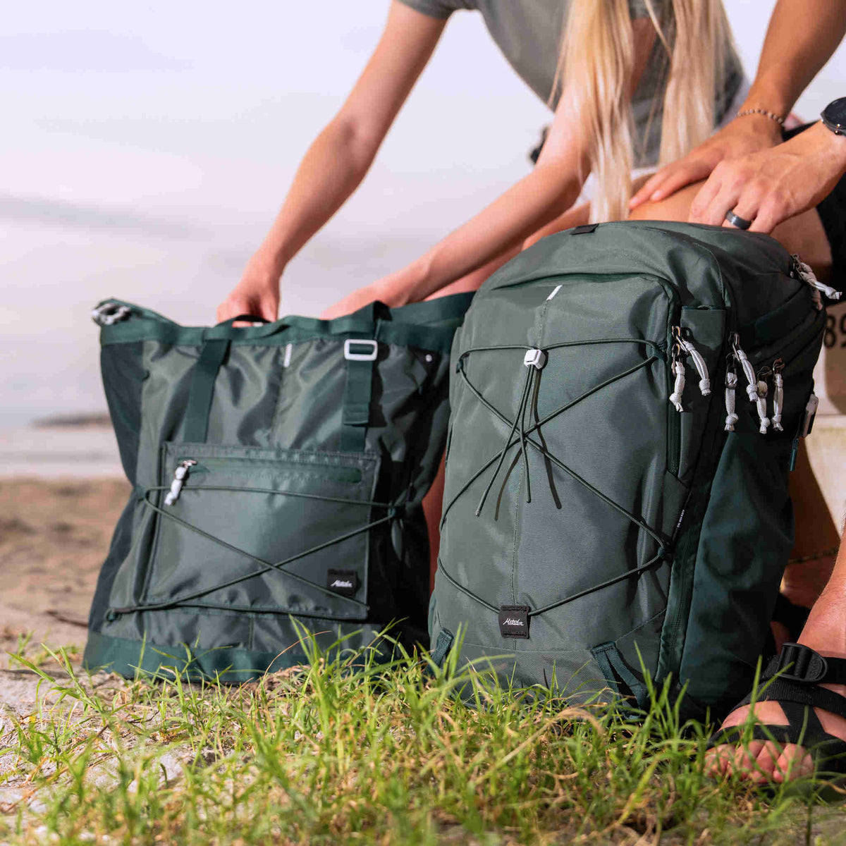 Pre-Order | 24L Adventure Pack Matador MATGAP24001R Backpacks 24L / Garnet