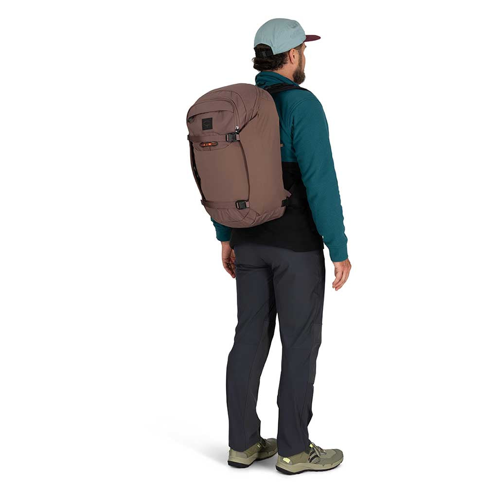 Metron 24 Osprey 10006620 Backpacks O/S / Magma Brown/Goby Orange
