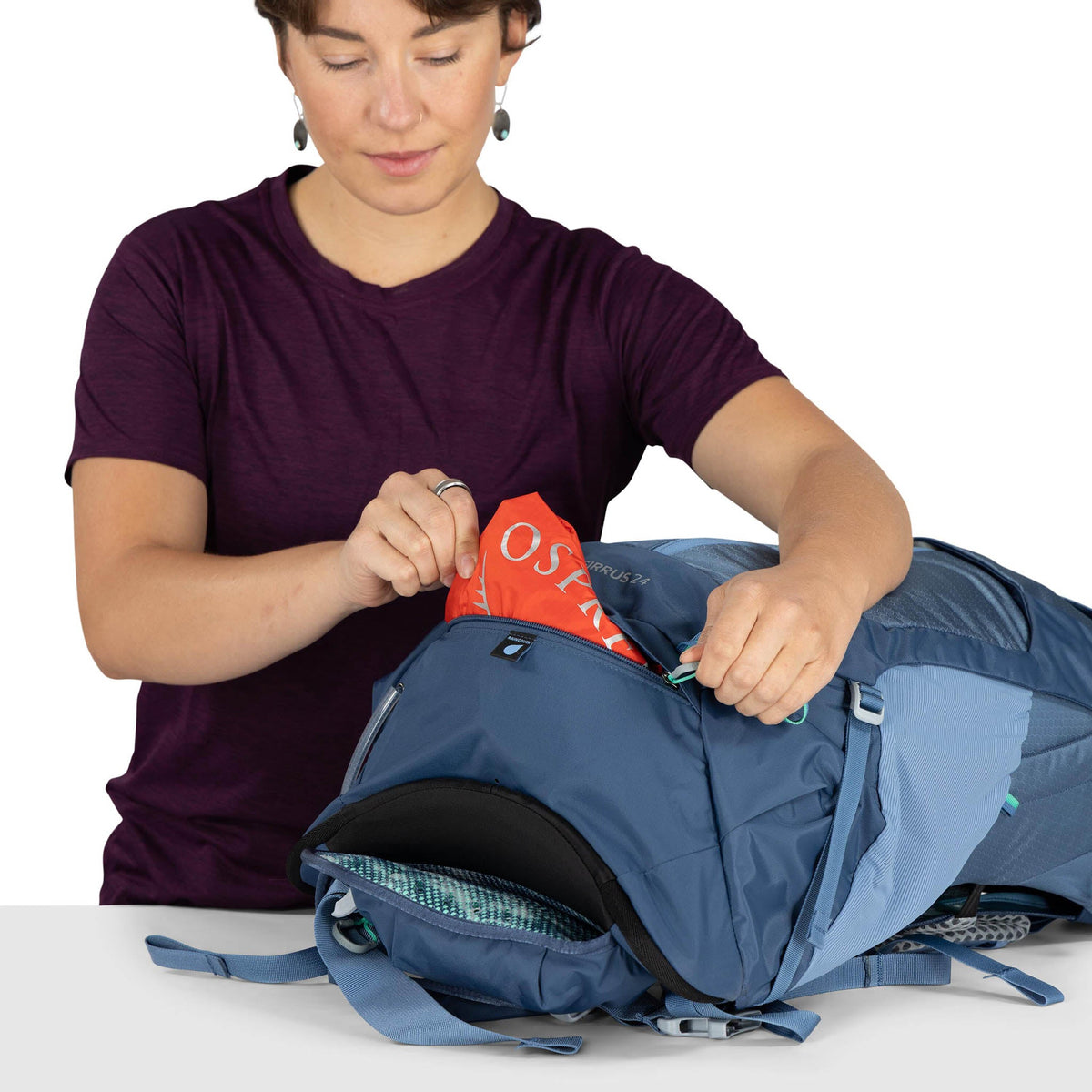 Sirrus 24 Osprey 10007518 Backpacks OS / Medium Grey