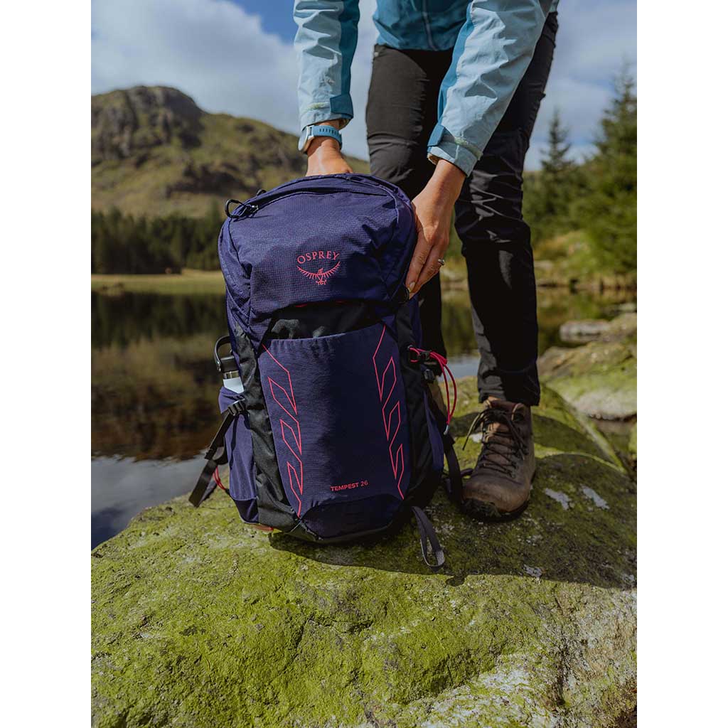 Tempest 26 Osprey 10006806 Backpacks 26L / Black/Coal Grey