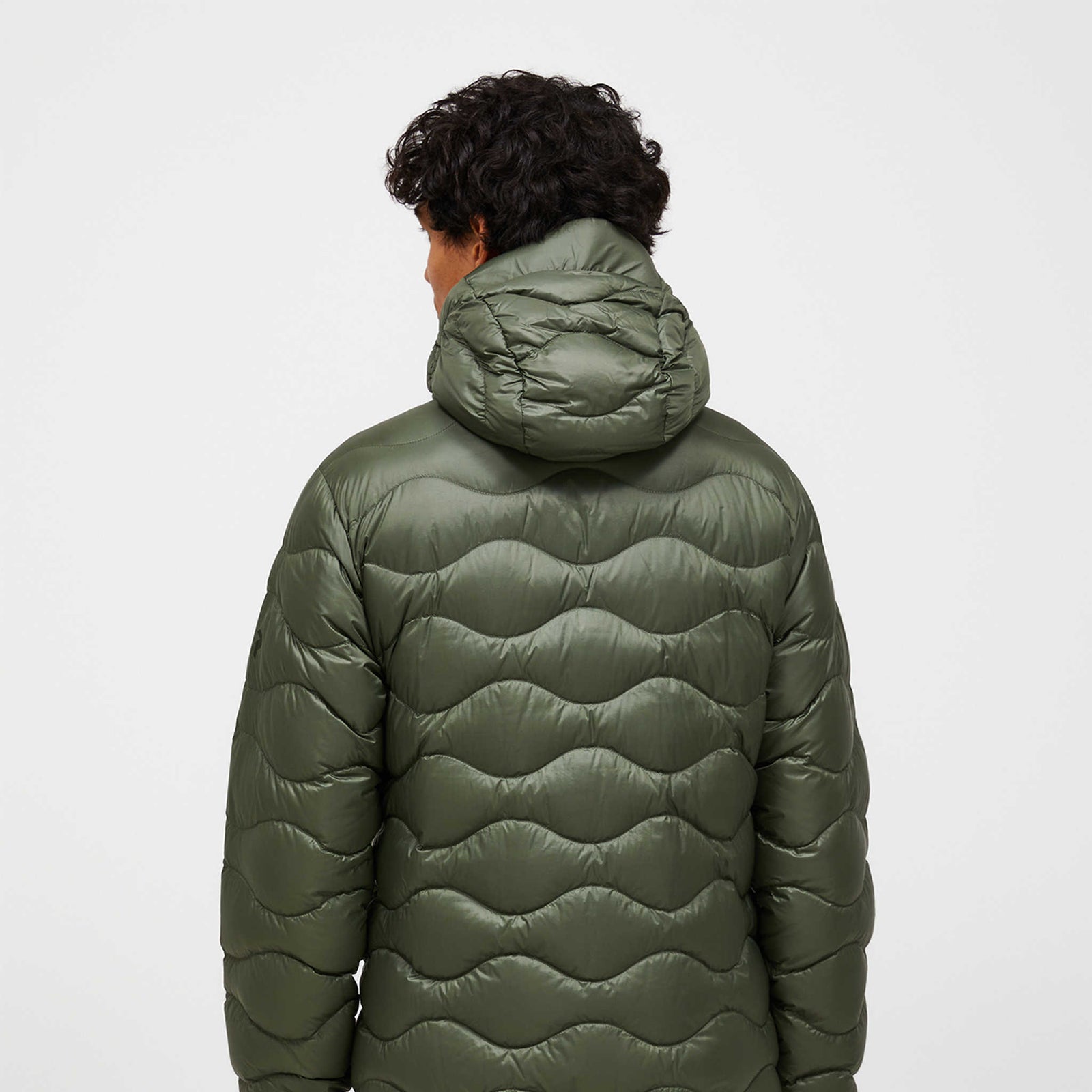 Helium Down Hood Jacket | Men's Peak Performance Men's Insulated Jackets
