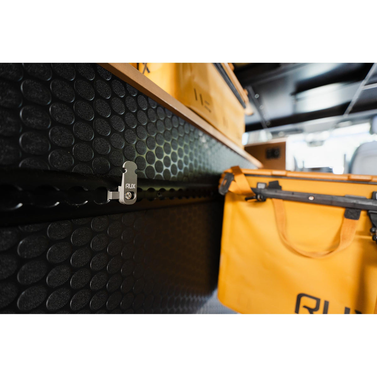 RUX 70L | Press Seal Lid RUX PK0125-70BR Camp Storage Boxes 70L / Bronze