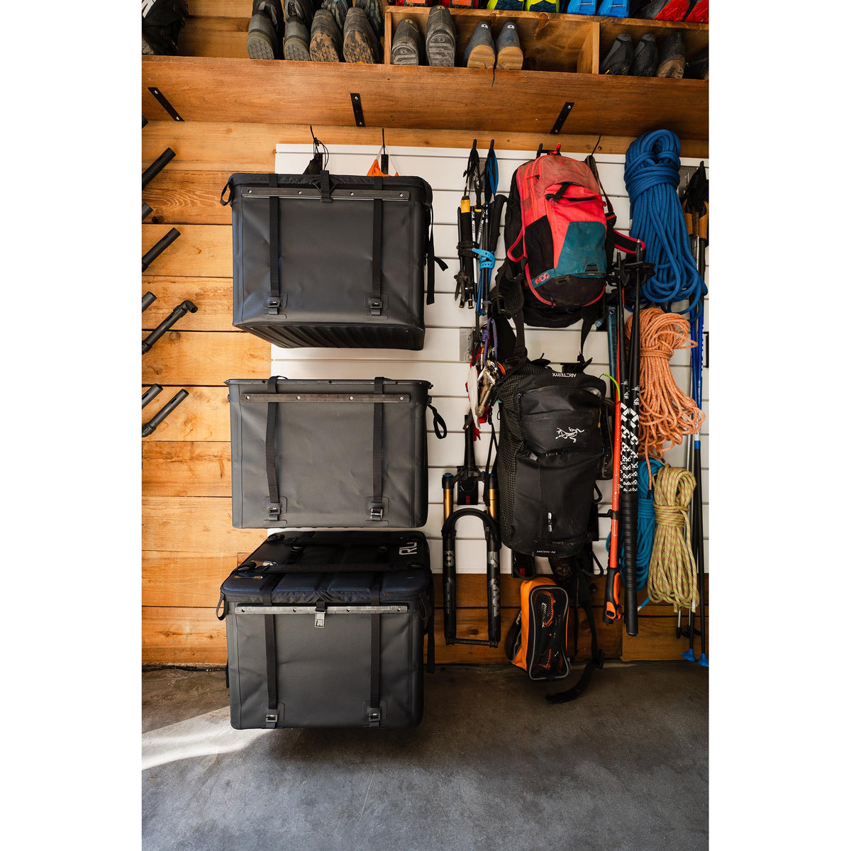 RUX 70L | Press Seal Lid RUX PK0125-70BR Camp Storage Boxes 70L / Bronze
