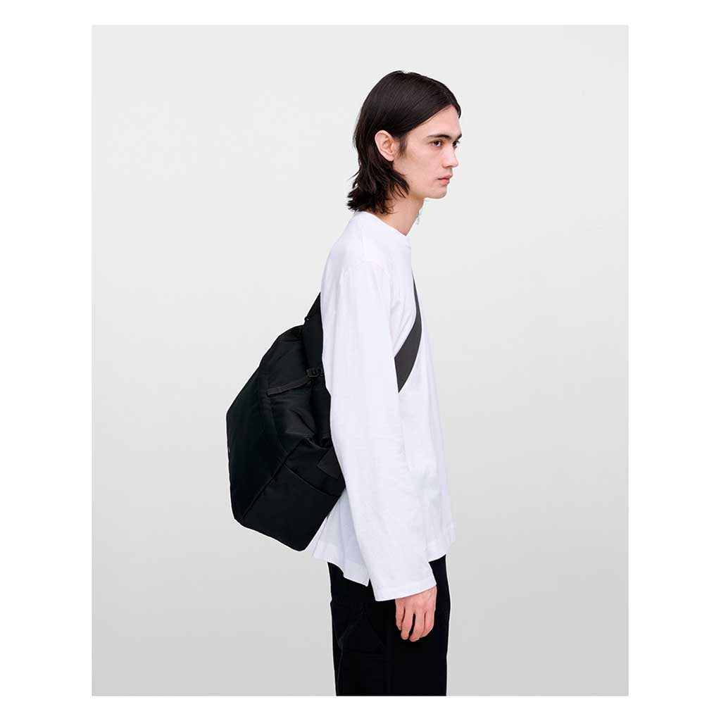 Icon Messenger Bag Sandqvist 256905999 Messenger Bags 29L / Black