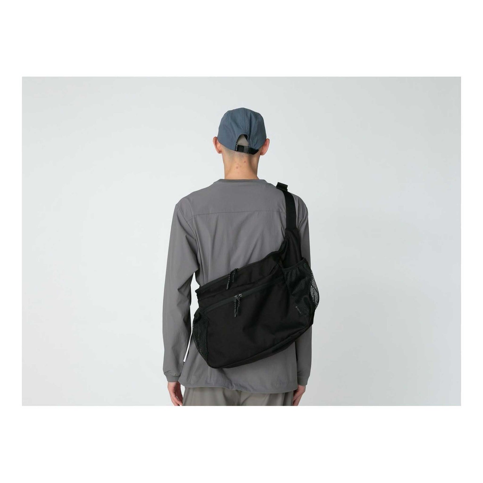 Everyday Use Middle Shoulder Bag Snow Peak AC-25SU40300019 Messenger Bags One Size / Black
