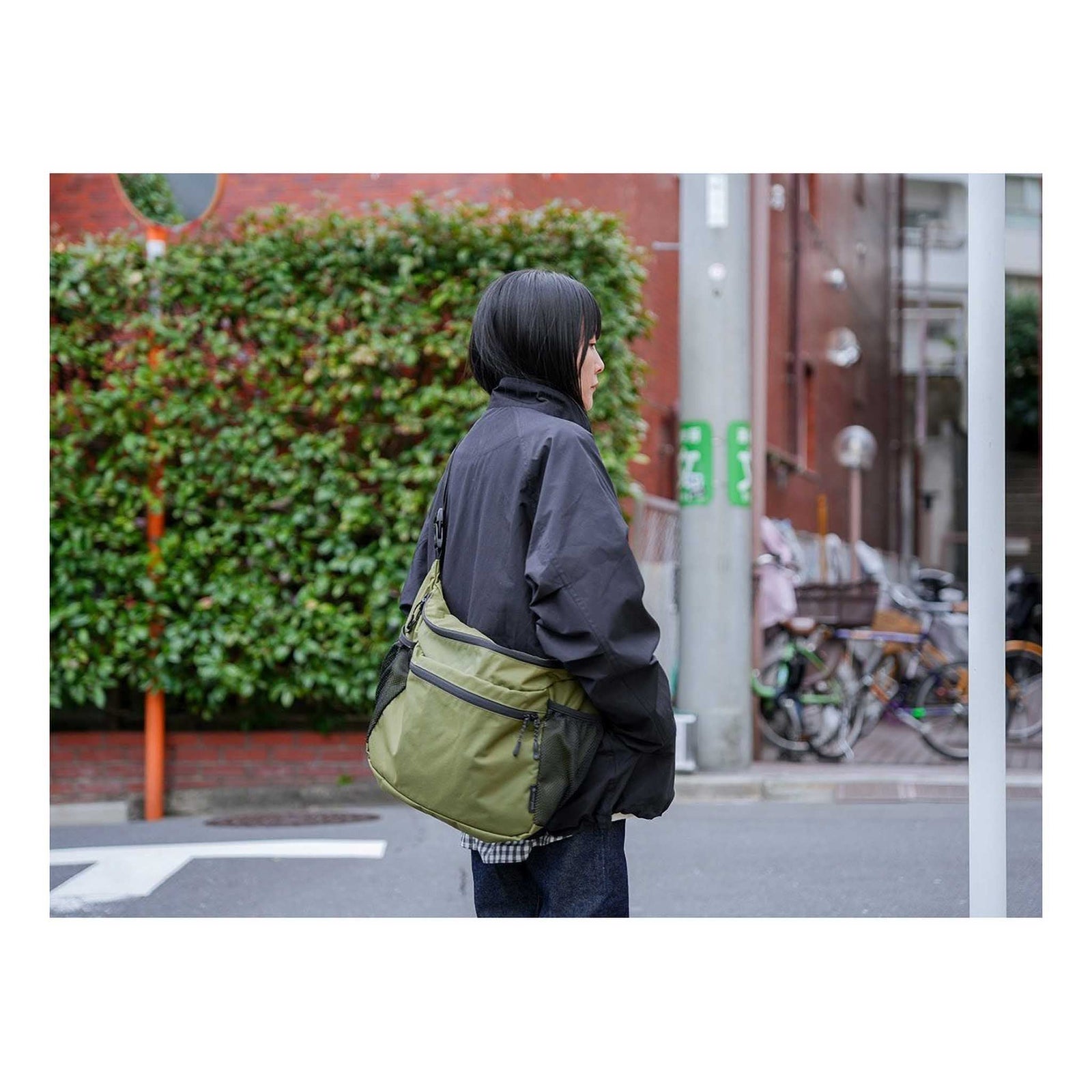 Everyday Use Middle Shoulder Bag Snow Peak AC-25SU40300019 Messenger Bags One Size / Black