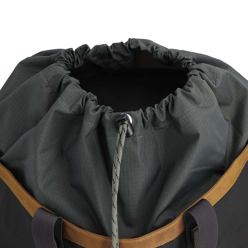 Mountain Utility Tote Topo Designs 932431024000 Gear Totes 33L / Black/Neutral