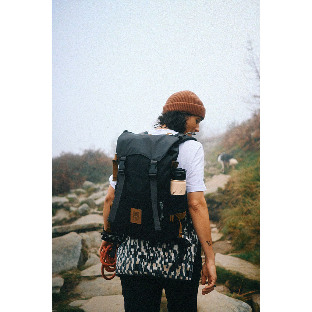 Rover Pack Classic Topo Designs 932436024 Backpacks 20L / Black/Neutral