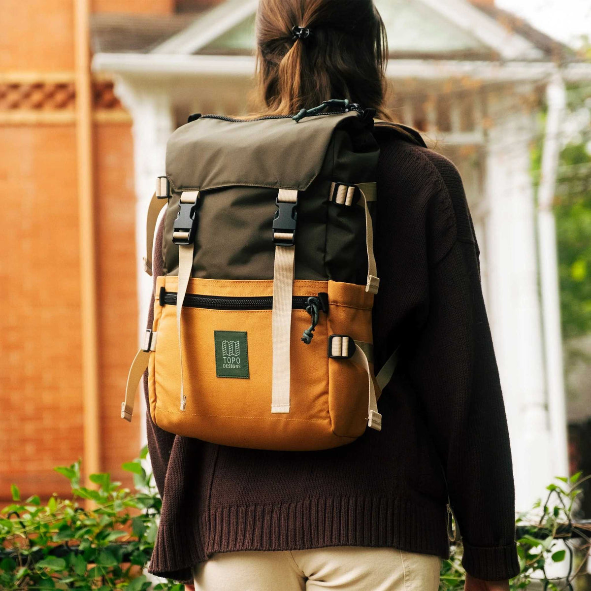 Rover Pack Classic Topo Designs 932436213000 Backpacks 20L / Woodland/Brown Oak
