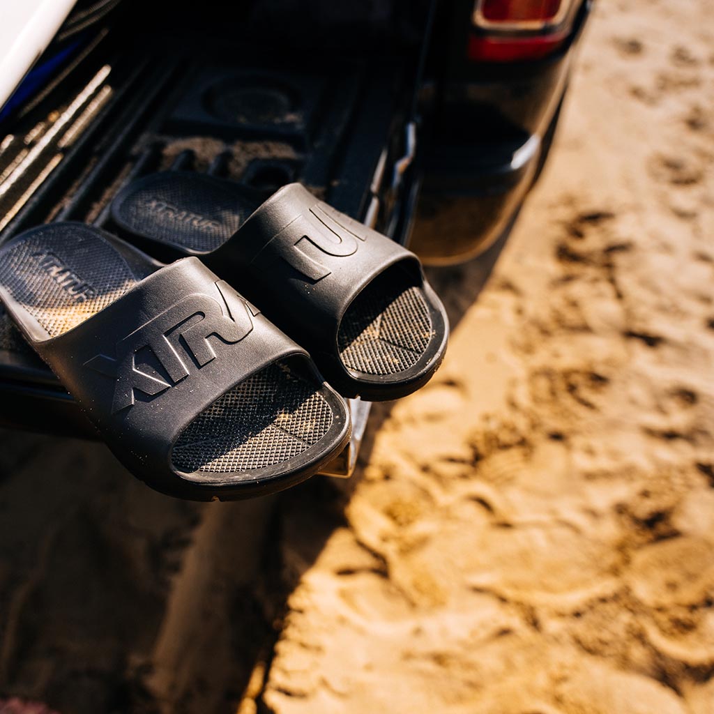 Apres Fish Slides | Men's XTRATUF Sandals